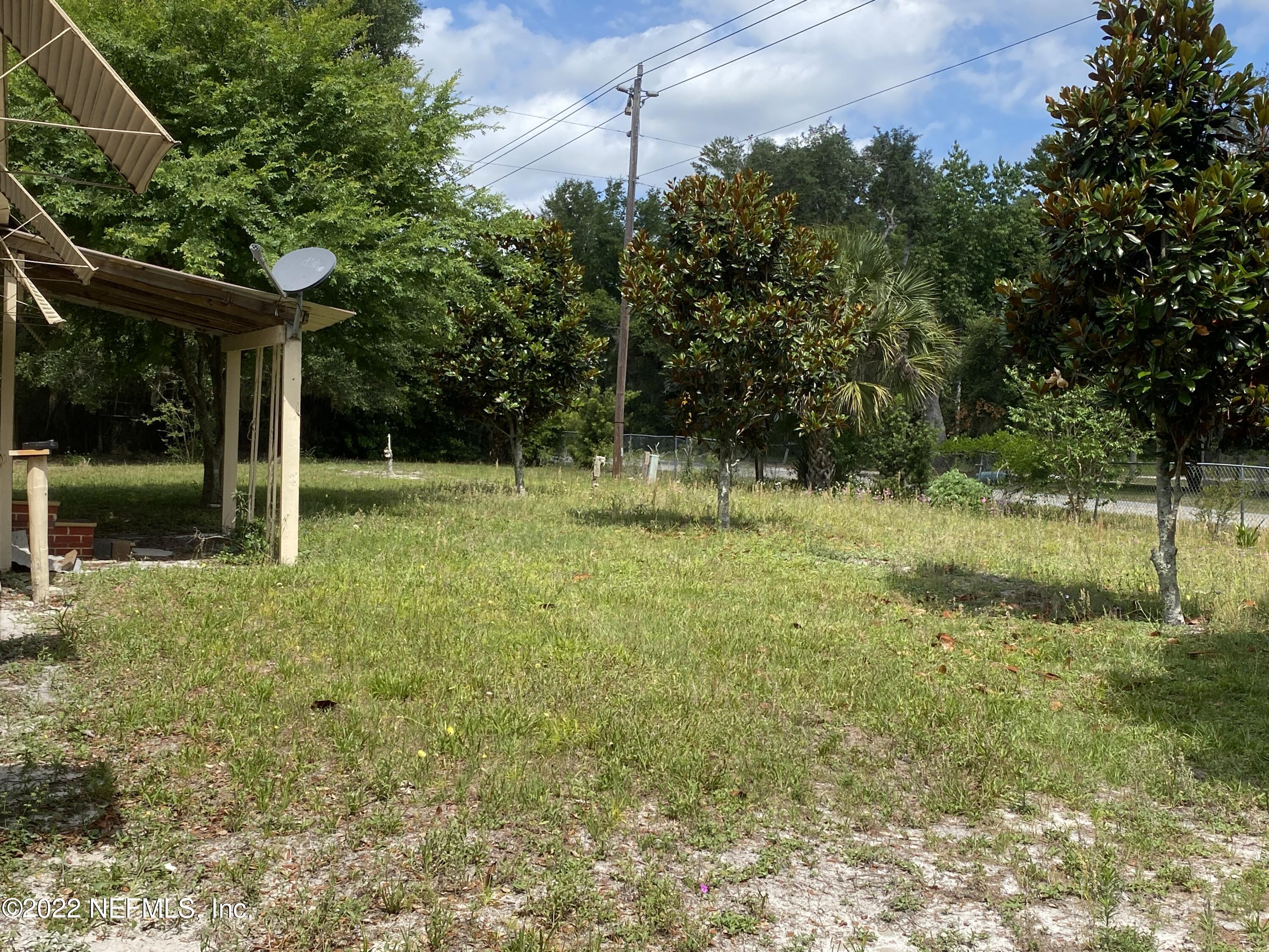 763 Georgetown Denver Road, Unit 1 Crescent City, FL 32112 - Photo 3 of 29 Front yard