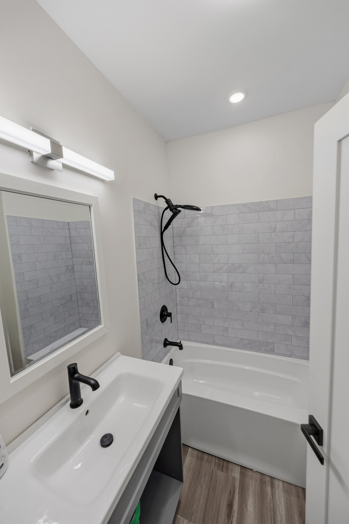 708 East 90th Street Chicago, IL 60619 - Photo 37 of 47