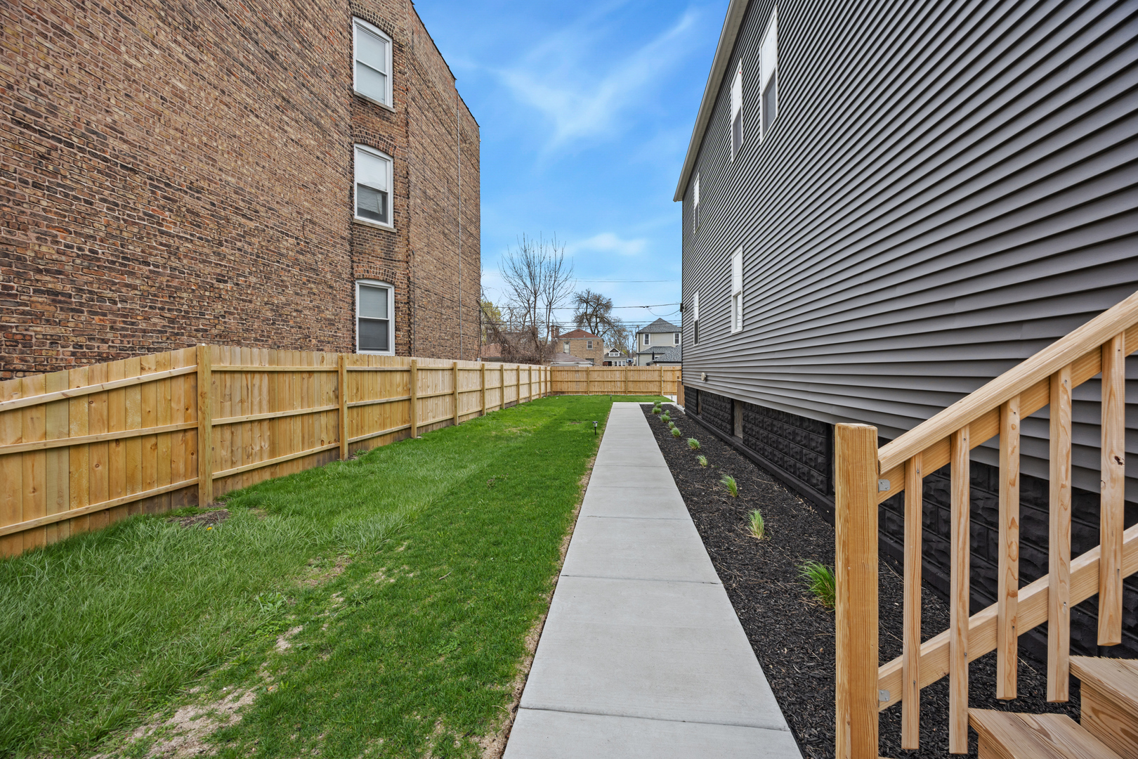 708 East 90th Street Chicago, IL 60619 - Photo 4 of 47