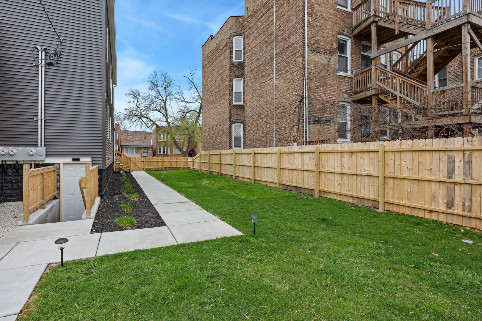 708 East 90th Street Chicago, IL 60619 - Photo 6 of 47