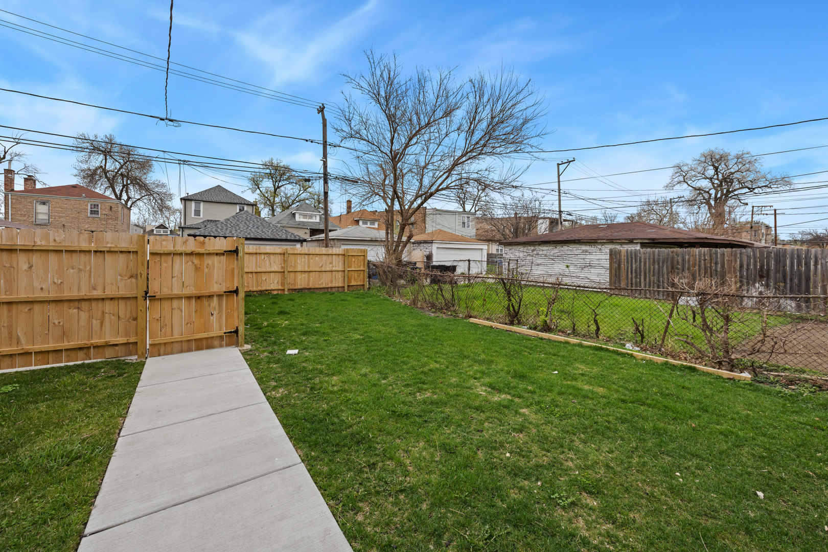 708 East 90th Street Chicago, IL 60619 - Photo 7 of 47