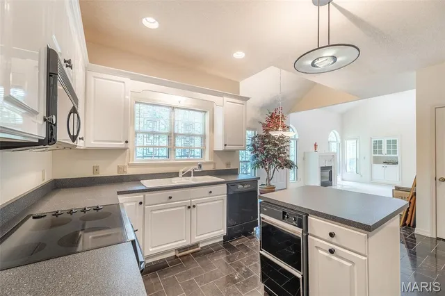 $485,000 | 2566 Stone Ridge Drive, Poplar Bluff, MO 63901