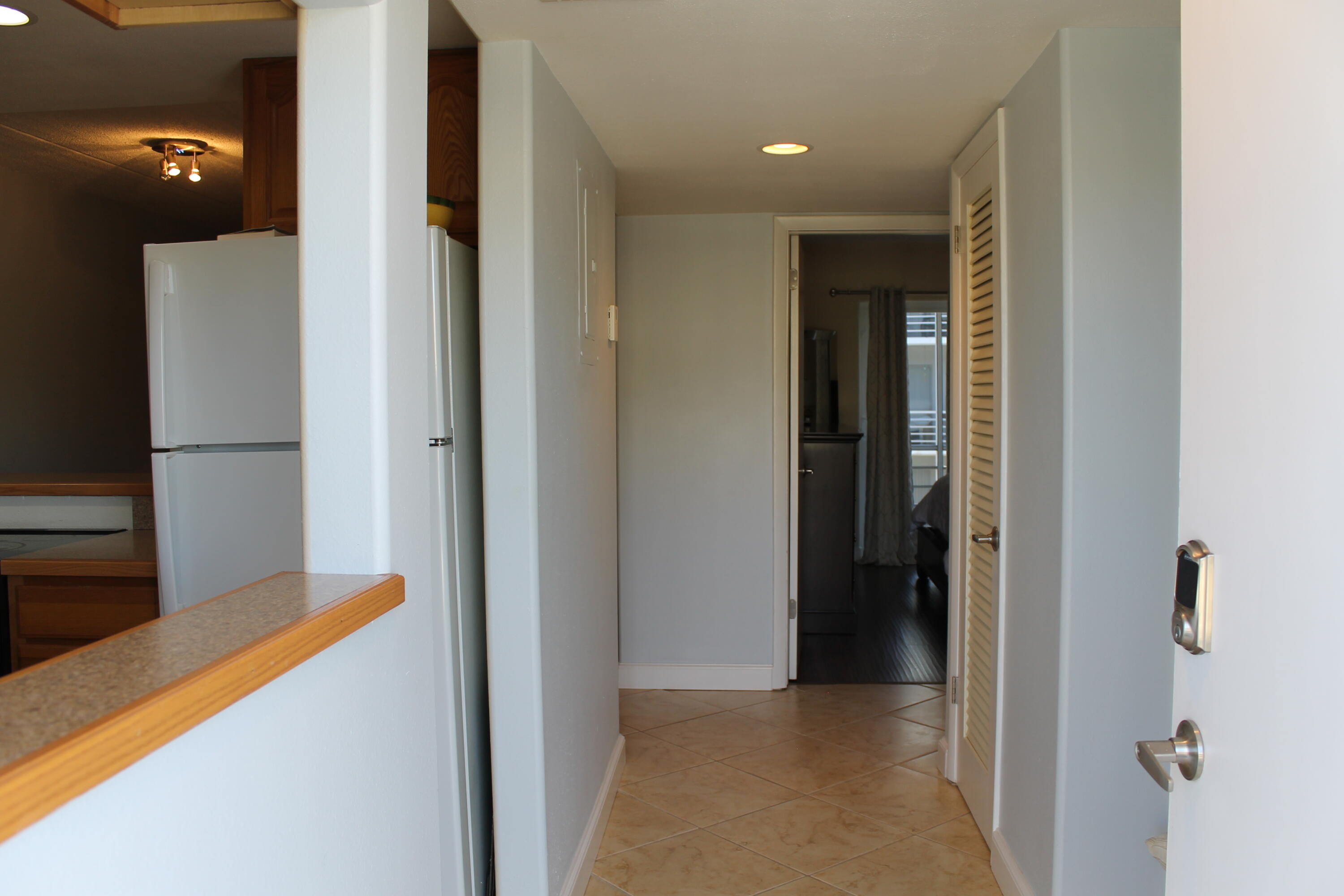 4500 North Flagler Drive, Unit A16 West Palm Beach, FL 33407 - Photo 5 of 39 2023-04-07 18.23.41