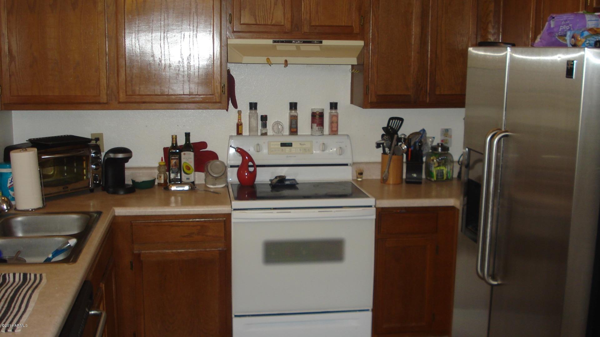 4173 East Pecan Road Phoenix, AZ 85040 - Photo 5 of 24 DSC02305