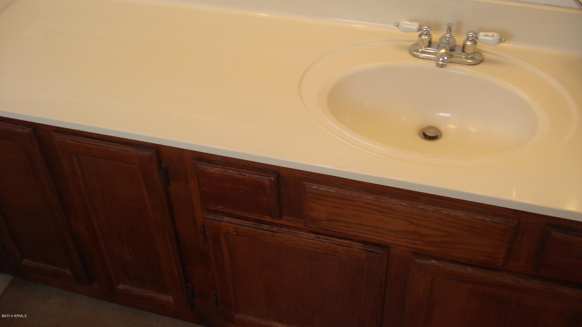 4173 East Pecan Road Phoenix, AZ 85040 - Photo 8 of 24 DSC02280