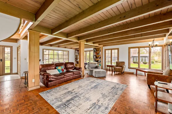 $800,000 | 825 Lone Tree Road, Elm Grove, WI 53122