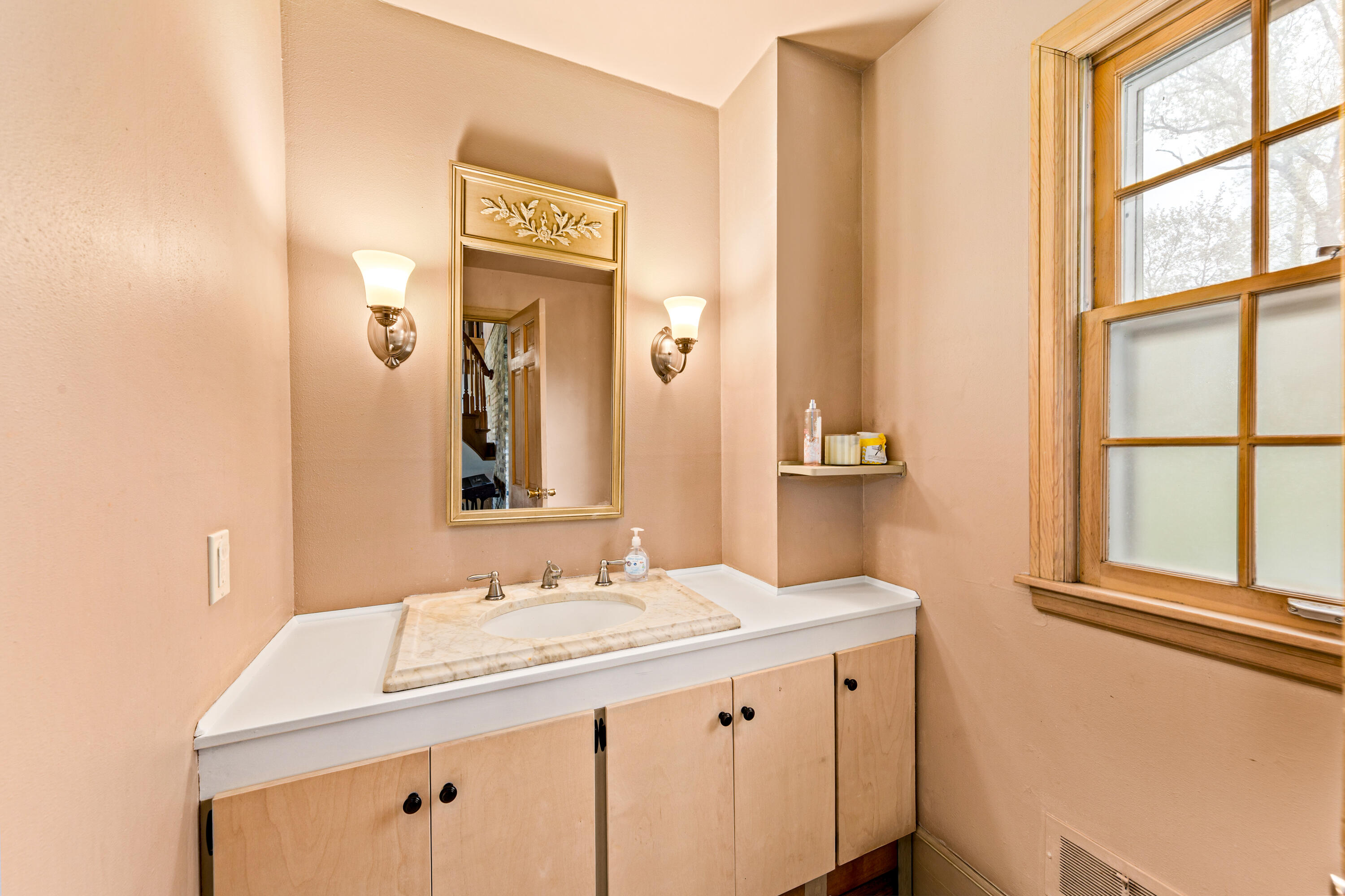 825 Lone Tree Road Elm Grove, WI 53122 - Photo 7 of 37 Half Bath