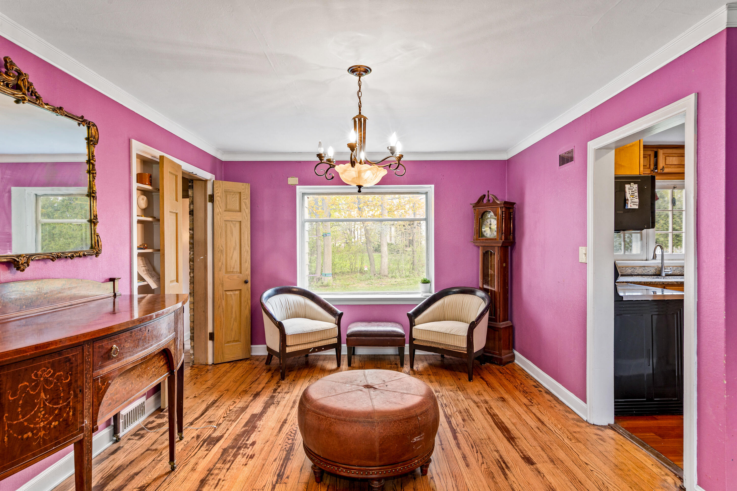 825 Lone Tree Road Elm Grove, WI 53122 - Photo 10 of 37 Sitting Room