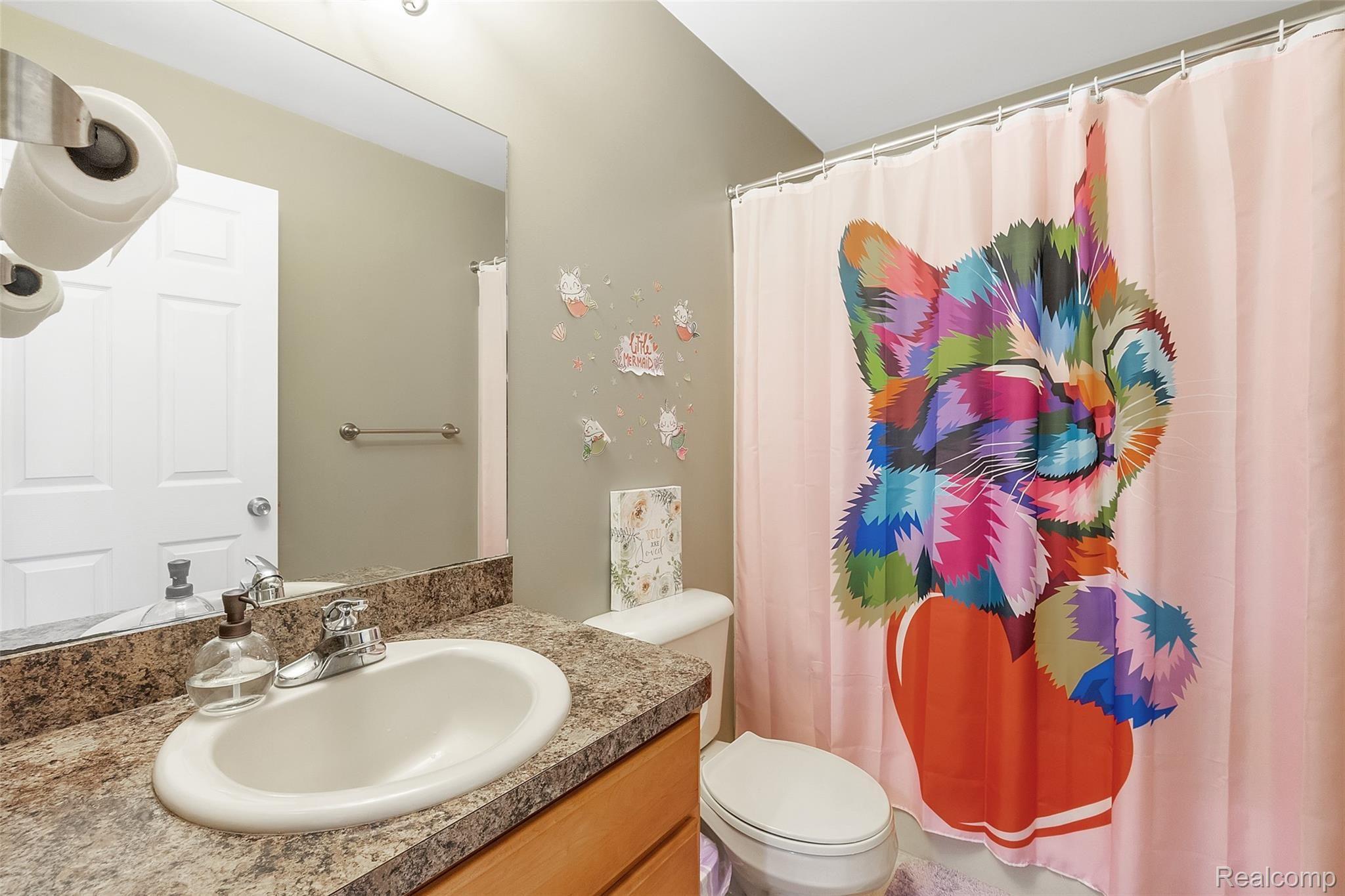 2104 Reid Road Flint, MI 48507 - Photo 19 of 31 Second bathroom.