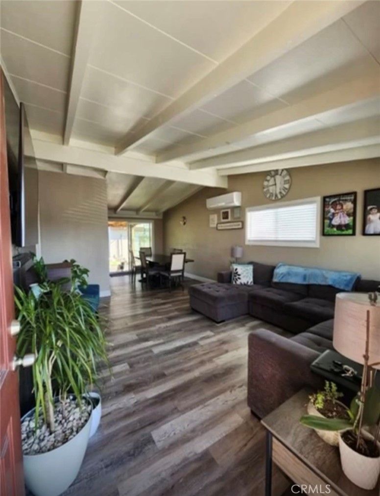 833 North Lilac Avenue Rialto, CA 92376 - Photo 8 of 17