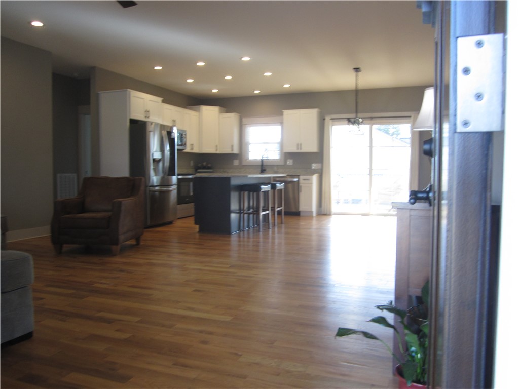 105 Jefferson Place Walhalla, SC 29691 - Photo 4 of 25 Open concept living