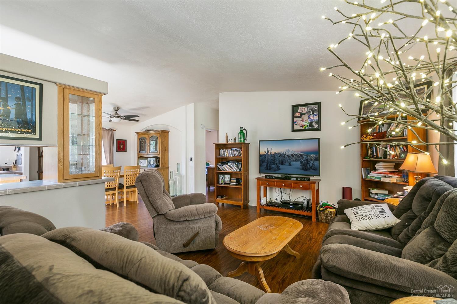 55790 Swan Road Bend, OR 97707 - Photo 9 of 19 Additional Photo
