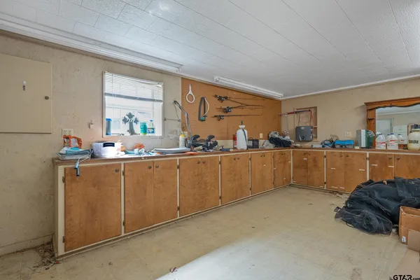 $929,000 | 3481 Loop 343, Rusk, TX 75785