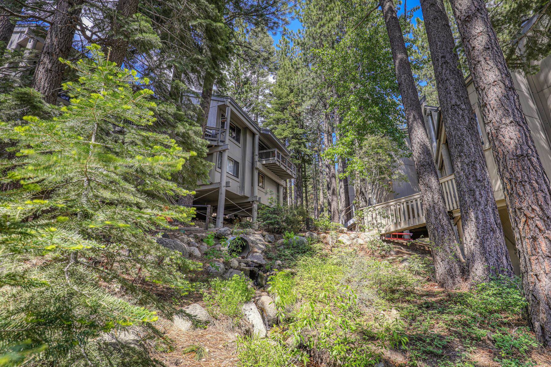 15470 Donner Pass Road, Unit 25 Truckee, CA 96161 - Photo 3 of 28 Gallery Image 3