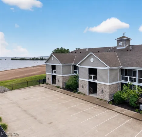 $575,000 | 3191 Beach Towne Court, Port Clinton, OH 43452