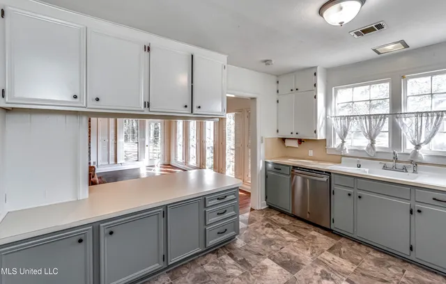 $249,900 | 602 Simpson Highway 149, Magee, MS 39111