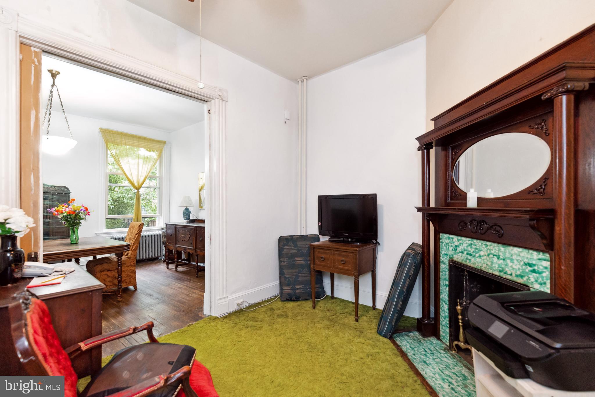 328 5th Street Southeast Washington, DC 20003 - Photo 5 of 35