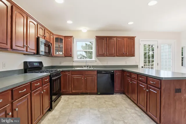 $439,900 | 2197 Bentley Lane, York, PA 17404