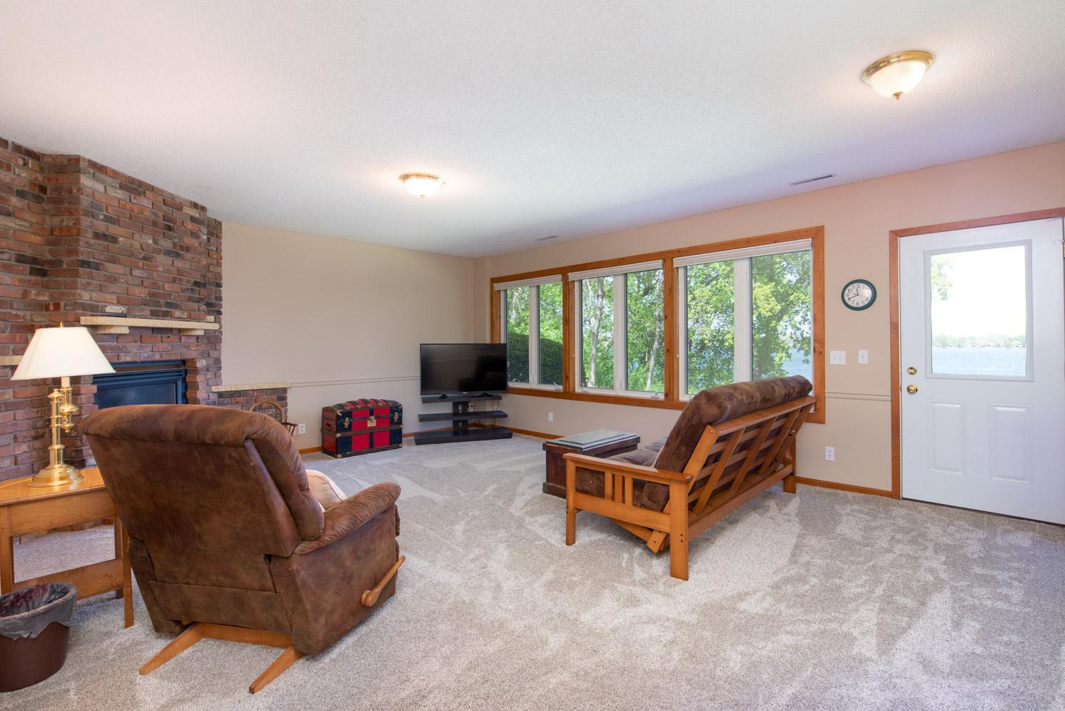 1524 Squirrels Nest Road Kasota, MN 56050 - Photo 18 of 45