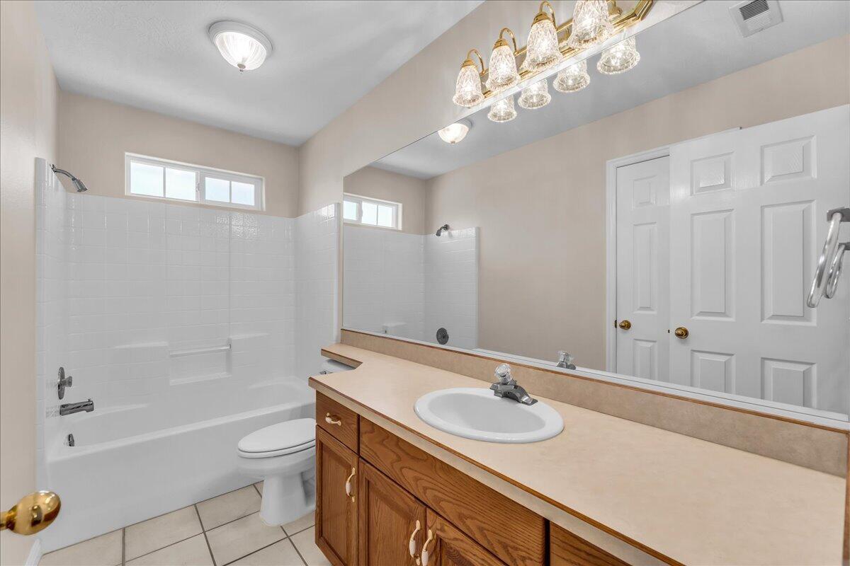 348 West 300 S Street, Unit 5 St. George, UT 84770 - Photo 7 of 17 07-H-07