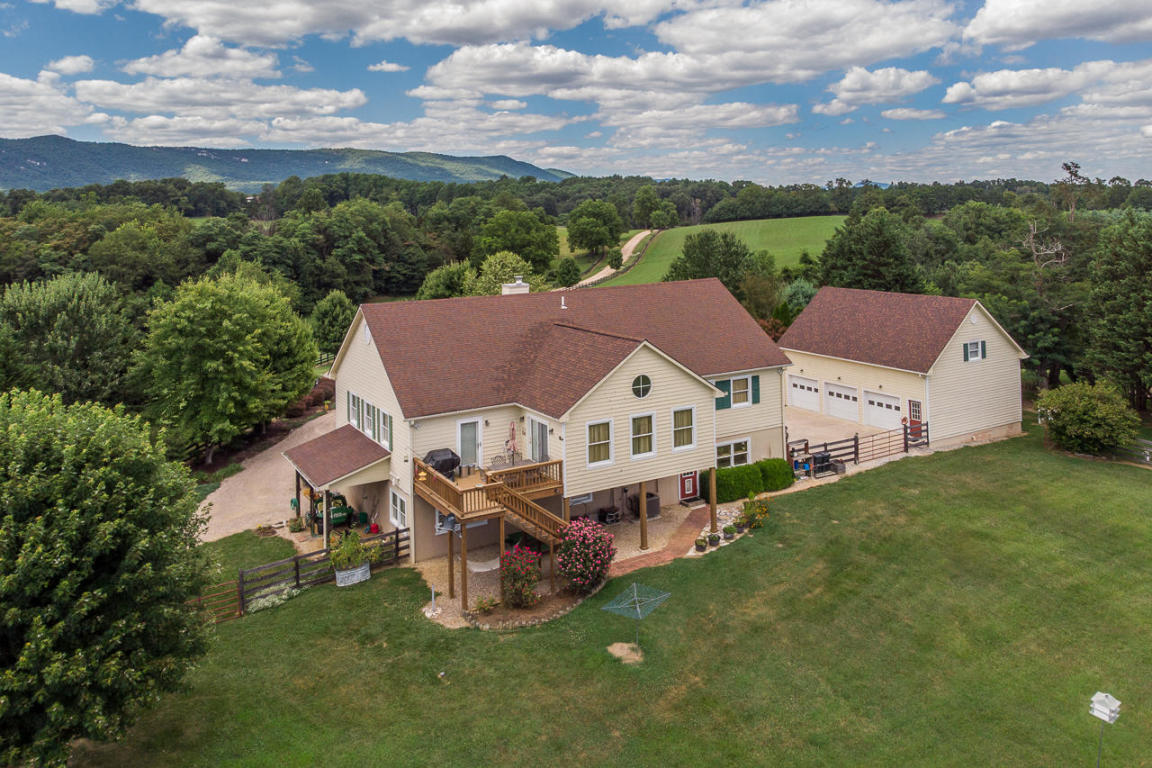 646 Padgetts Hill Road Natural Bridge, VA 24578 - Photo 3 of 88 3