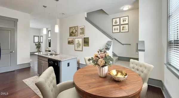 $2,067 | 200 Perkins Drive, Unit TH1, Chapel Hill, NC 27514