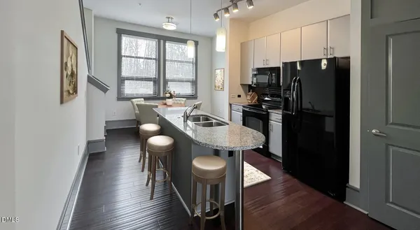 $2,067 | 200 Perkins Drive, Unit TH1, Chapel Hill, NC 27514