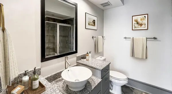 $2,067 | 200 Perkins Drive, Unit TH1, Chapel Hill, NC 27514