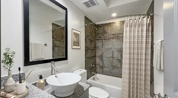 $2,067 | 200 Perkins Drive, Unit TH1, Chapel Hill, NC 27514