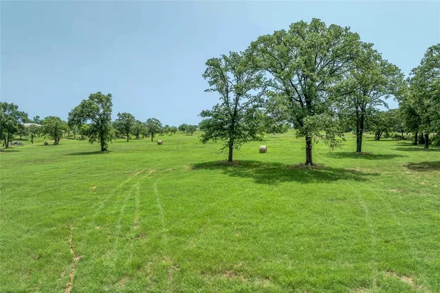 $2,950,000 | 34673 Highway 82, Whitesboro, TX 76273