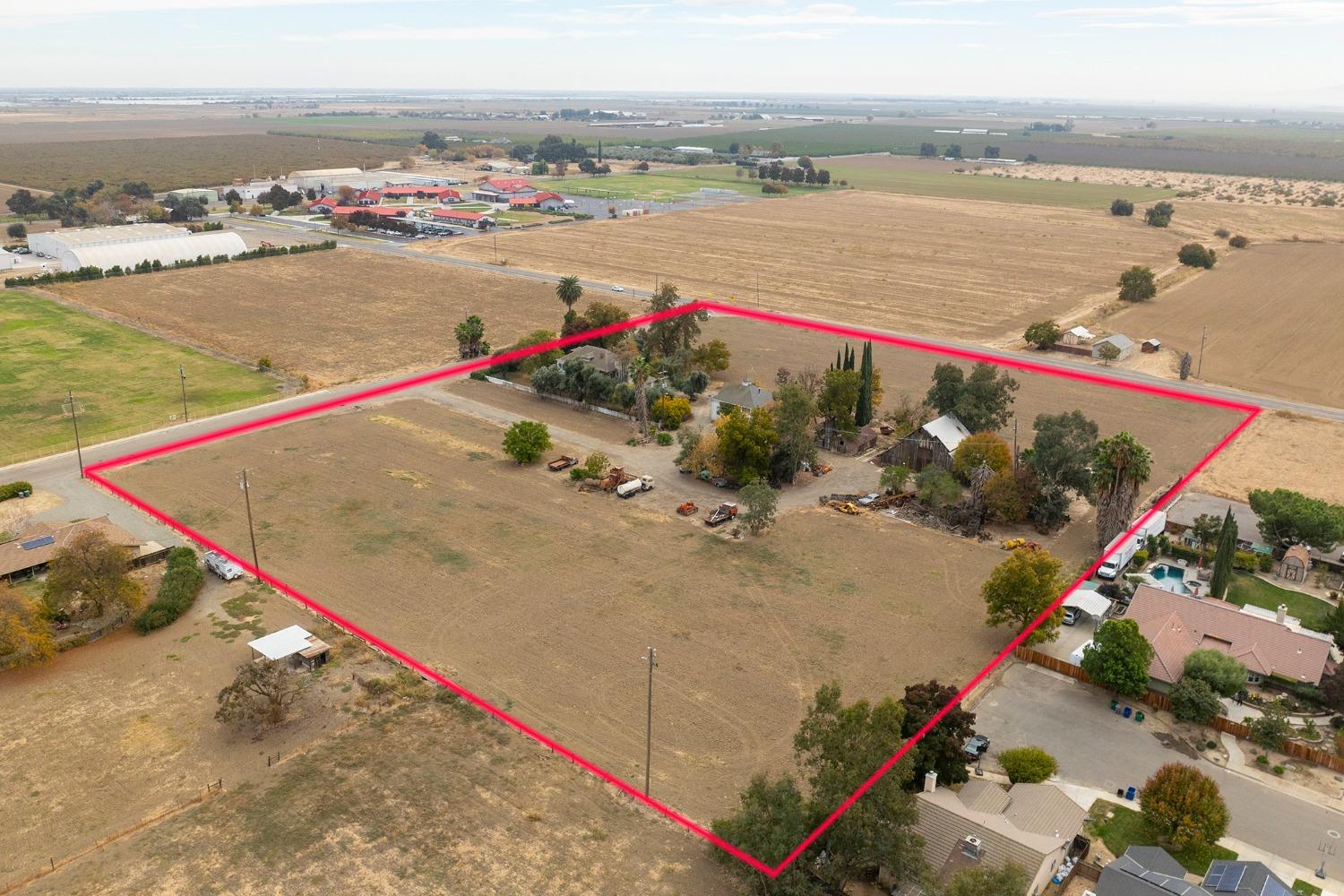 2939 Grove Avenue Gustine, CA 95322 - Photo 7 of 9 a view of a city