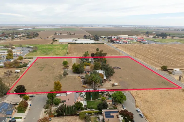 $965,000 | 2939 Grove Avenue, Gustine, CA 95322