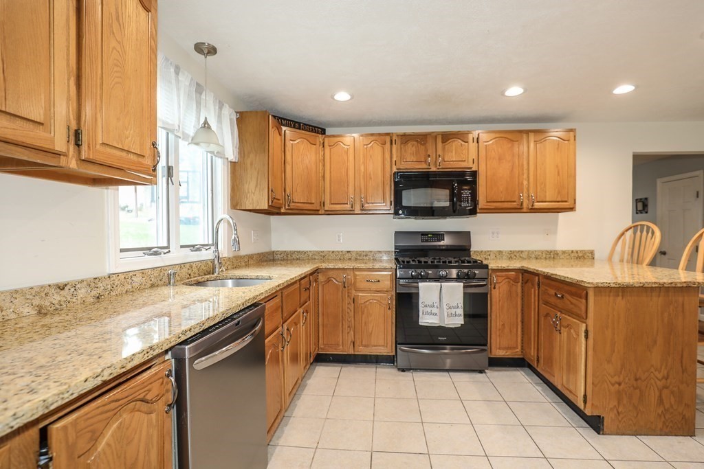 30 Dexter Avenue Dracut, MA 01826 - Photo 11 of 30