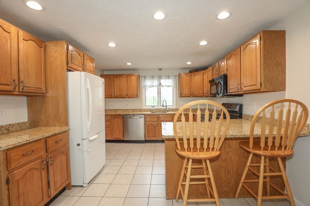 30 Dexter Avenue Dracut, MA 01826 - Photo 10 of 30