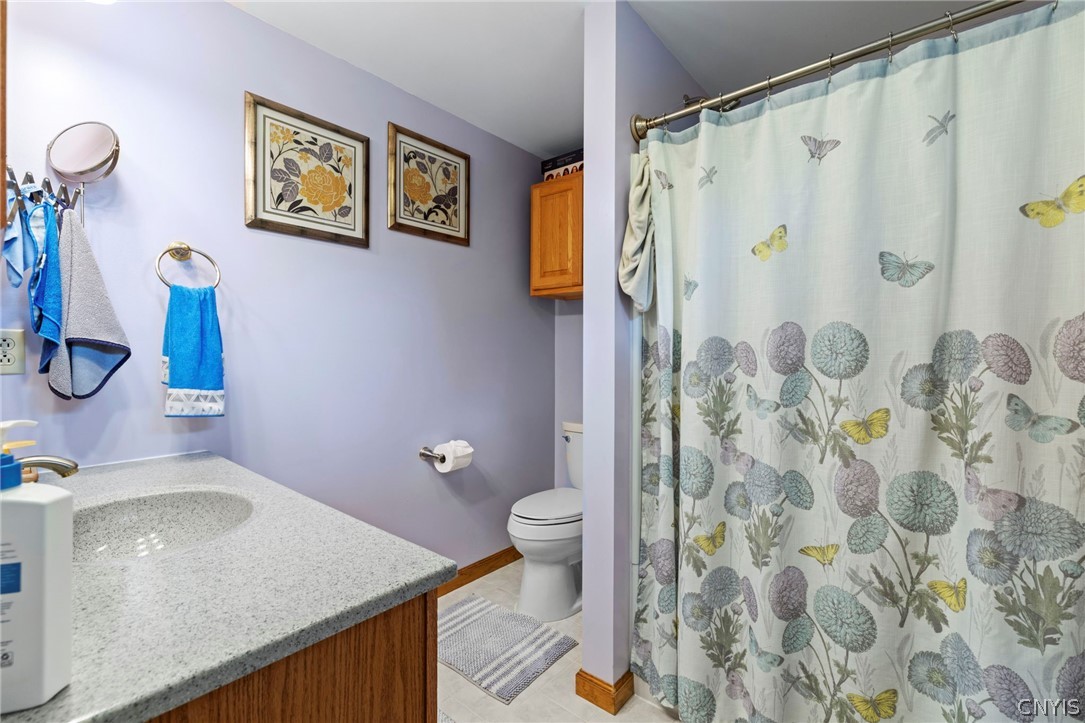 1092 Jewett Road Skaneateles, NY 13152 - Photo 26 of 42 Primary bathroom.