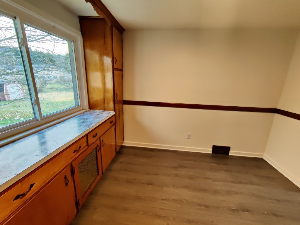 809 Murray Hill Road Vestal, NY 13850 - Photo 8 of 20