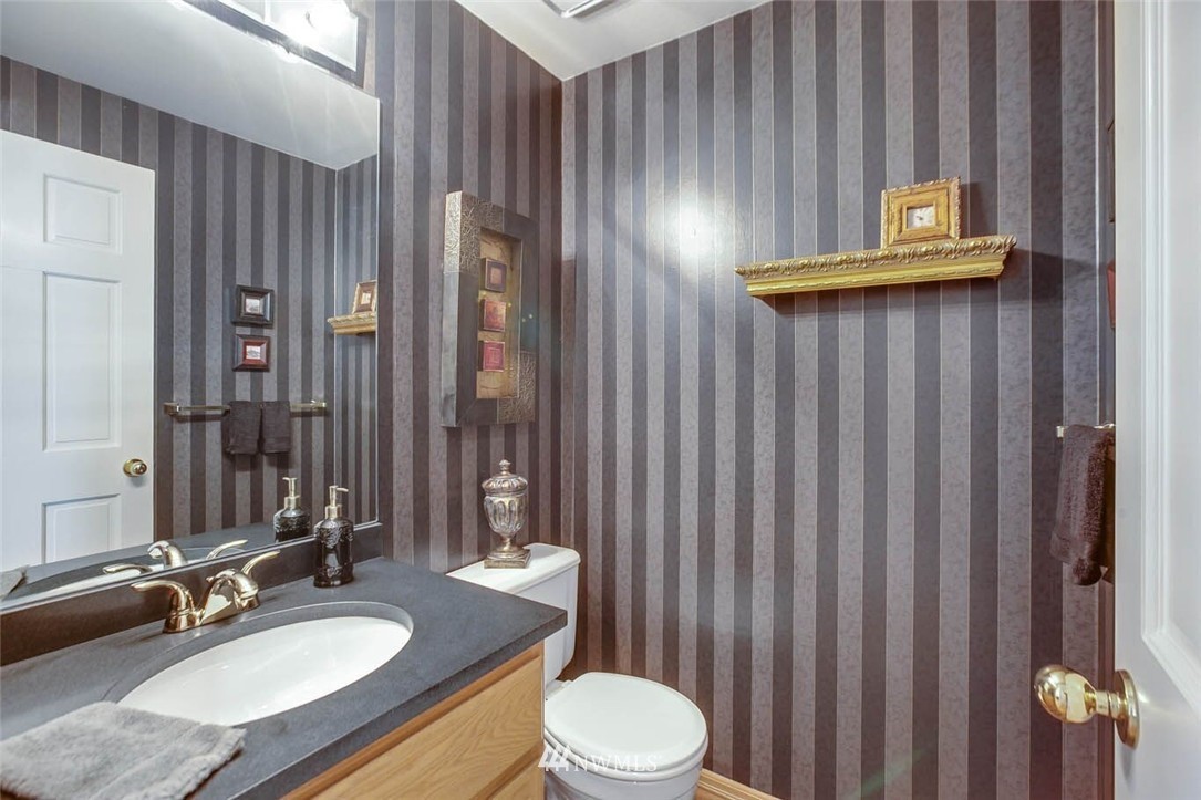 13836 Southeast 158th Street Renton, WA 98058 - Photo 12 of 25 Gallery Image 12