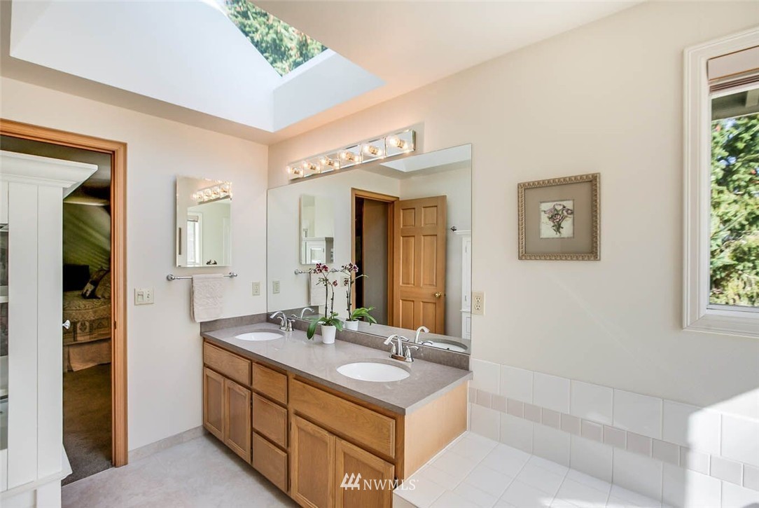 13836 Southeast 158th Street Renton, WA 98058 - Photo 17 of 25 Gallery Image 17