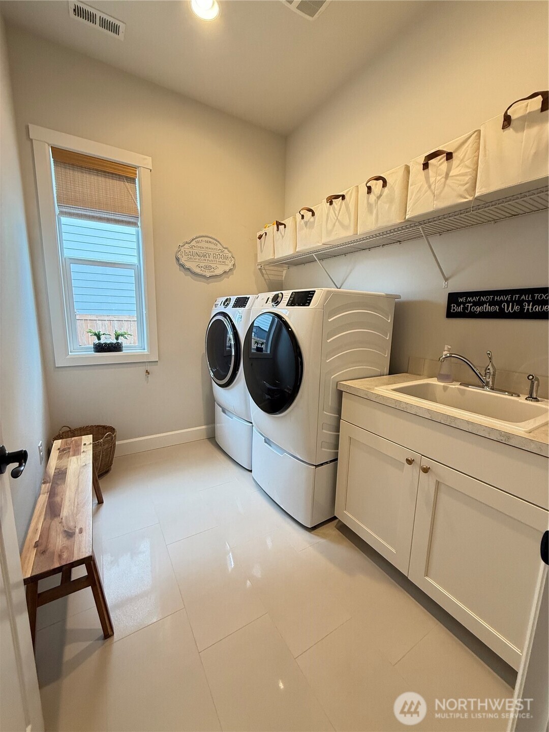 630 South Knowles Street Buckley, WA 98321 - Photo 21 of 29 a utility room with dryer and washer