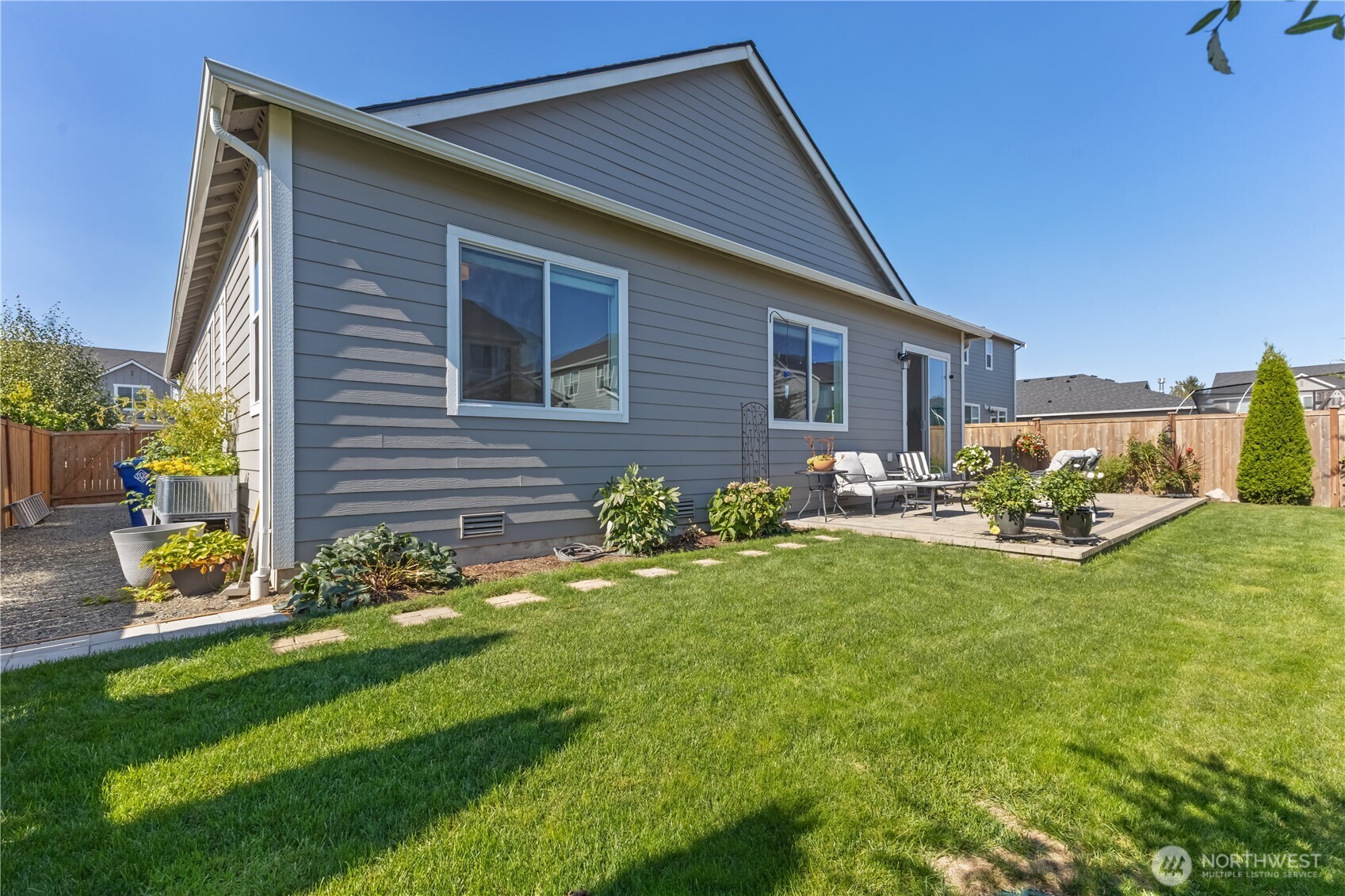 630 South Knowles Street Buckley, WA 98321 - Photo 27 of 29 a front view of a house with garden