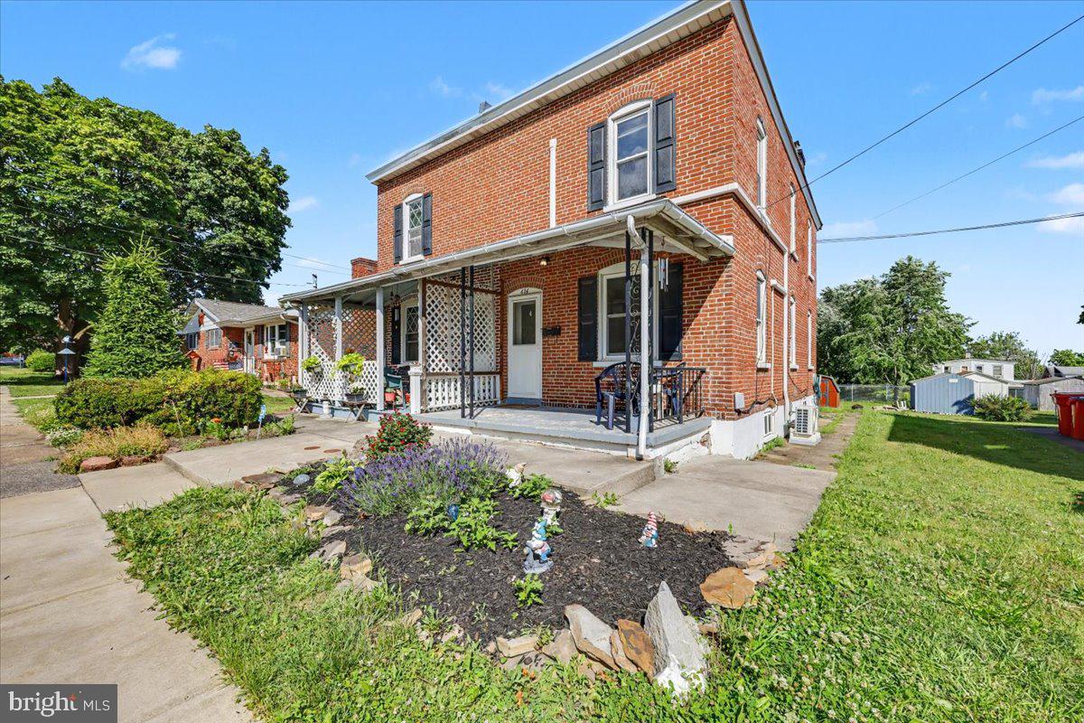 414 Fairview Street Pottstown, PA 19464 - Photo 3 of 40