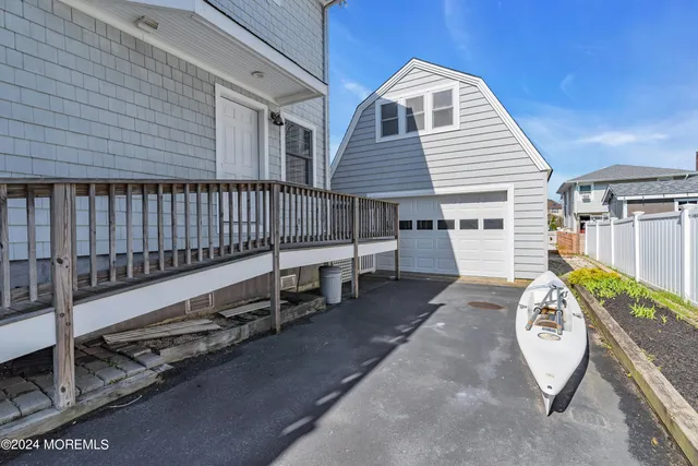 a outdoor view with a sitting space