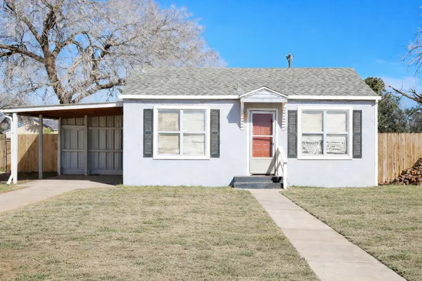 $109,000 | 709 10th Street, Shallowater, TX 79363