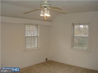 229 Flintlock Road Drexel Hill, PA 19026 - Photo 3 of 5