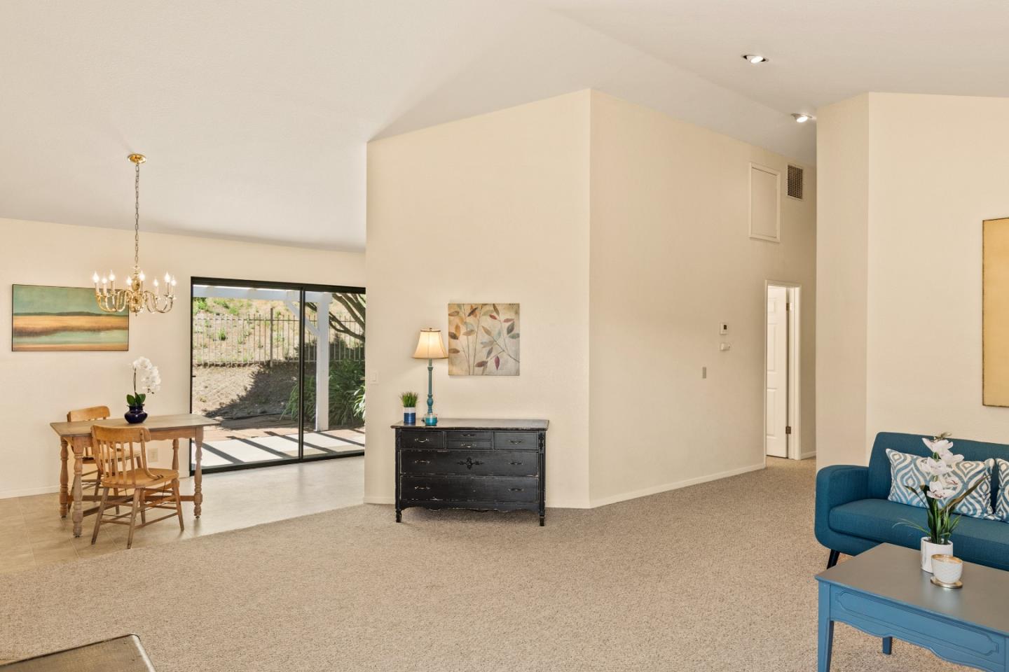 11421 Spur Road Monterey, CA 93940 - Photo 9 of 31 Gallery Image 9