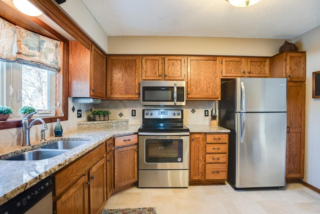 4224 Trenton Road Eagan, MN 55123 - Photo 4 of 35 Gallery Image 4