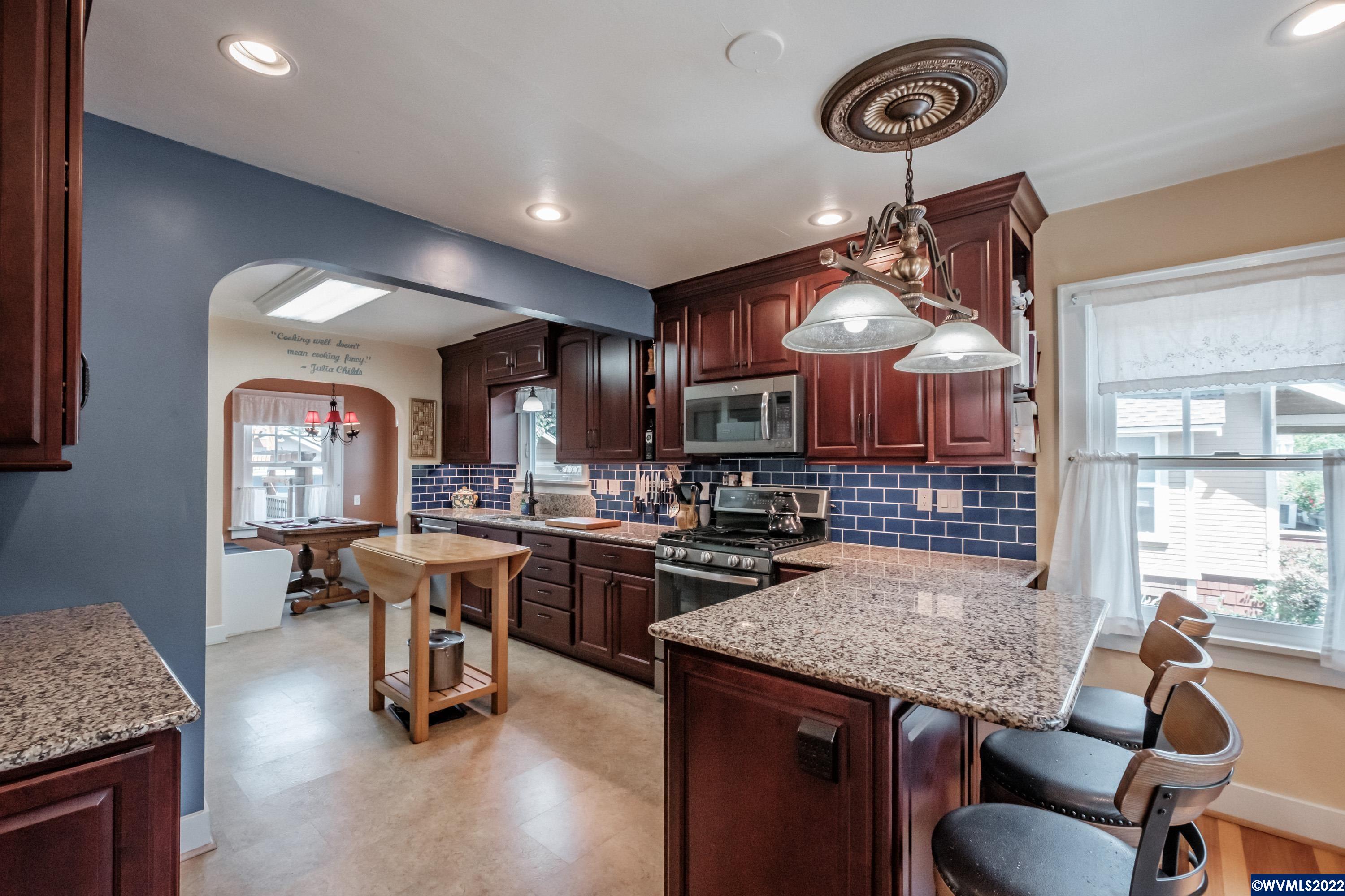 942 Southwest 11th Street Corvallis, OR 97333 - Photo 10 of 42