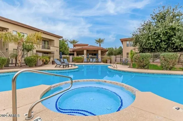$1,900 | 3330 South Gilbert Road, Unit 1007, Chandler, AZ 85286