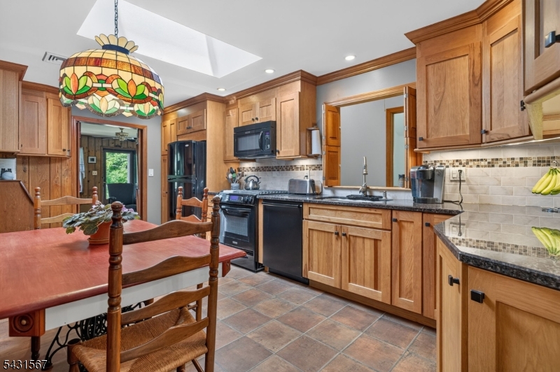 28 Saw Mill Road Warren, NJ 07059 - Photo 20 of 38