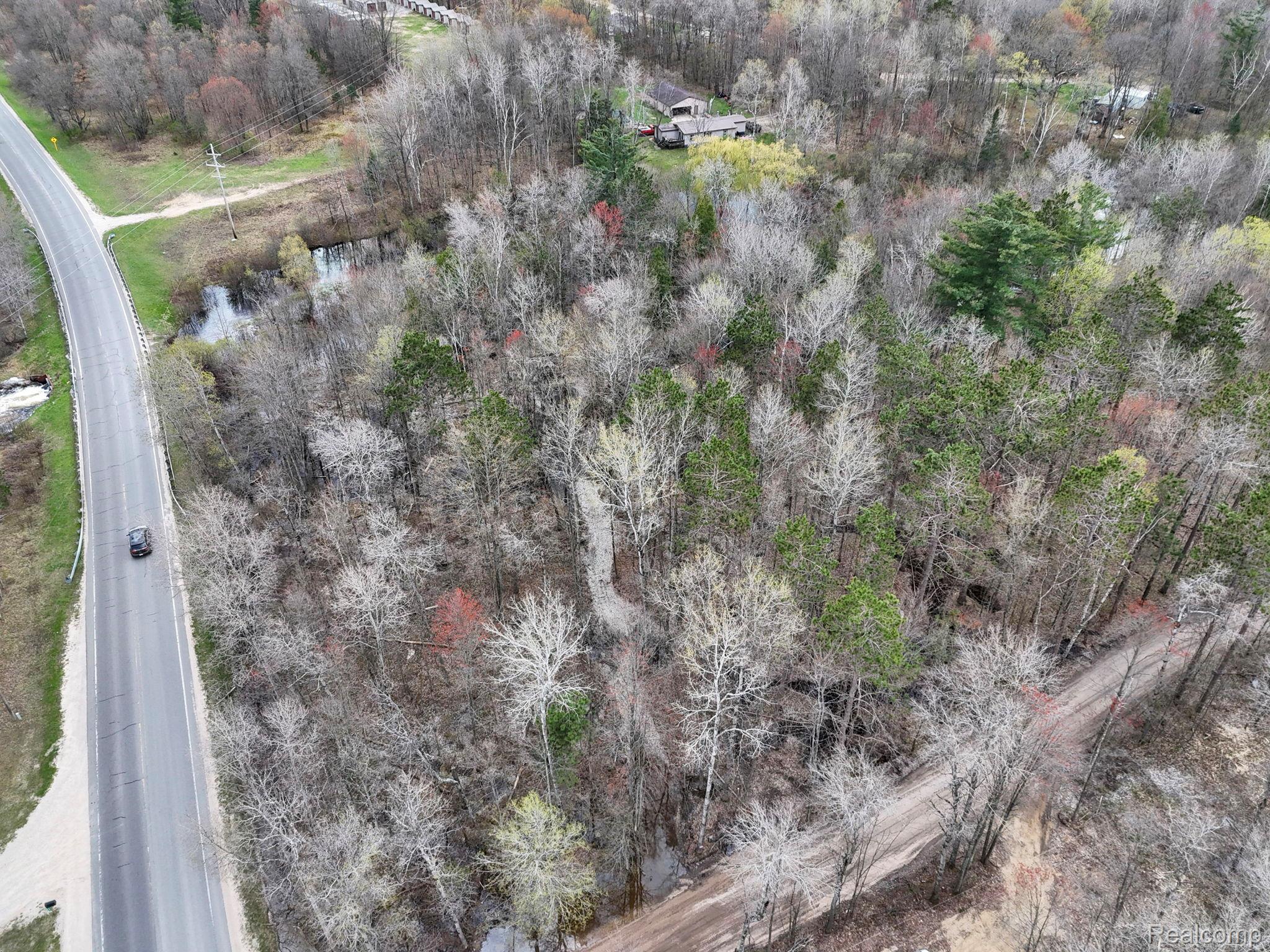 32 32 1/2 Road Cadillac, MI 49601 - Photo 15 of 17 DJI_20251226130745_0070_D.JPG
